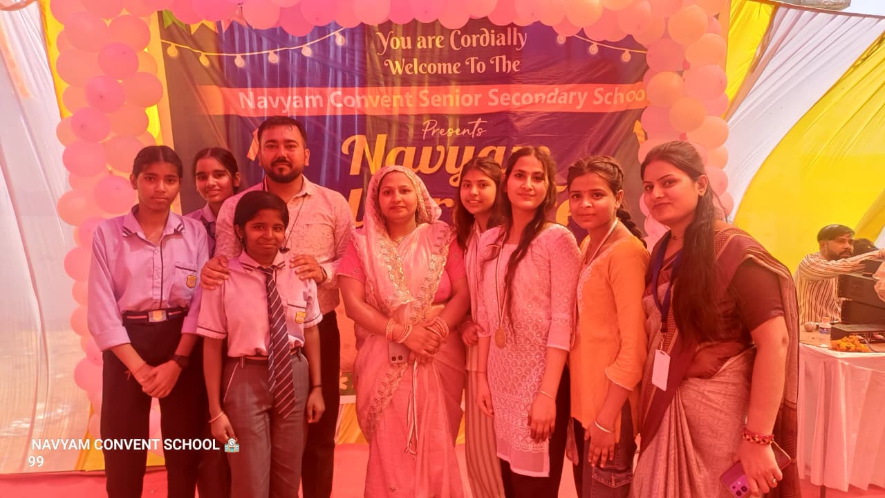 Prize distribution ceremony at school annual function
